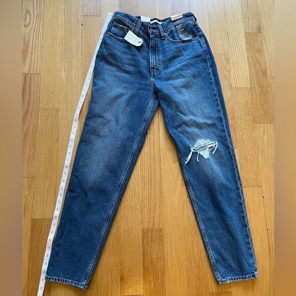 NWT Levi’s 80s Mom Jeans Size 27*30 - Picture 8 of 11